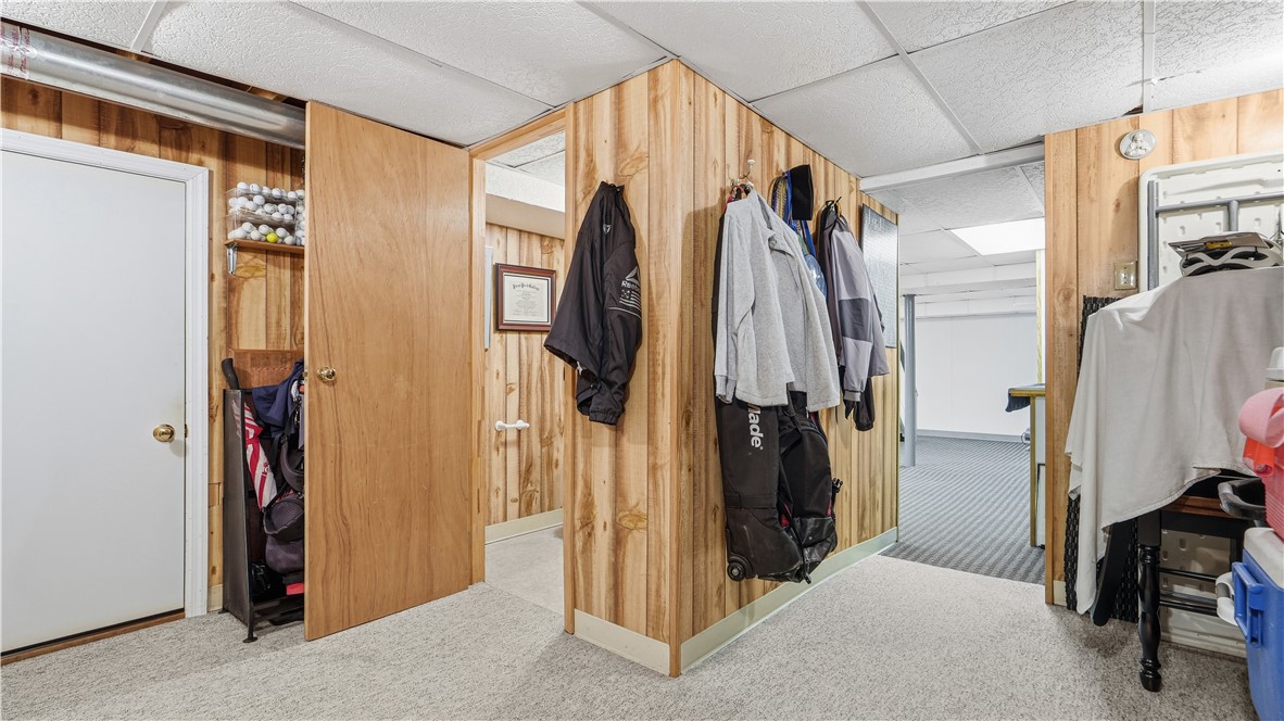 32 Herbst Rd