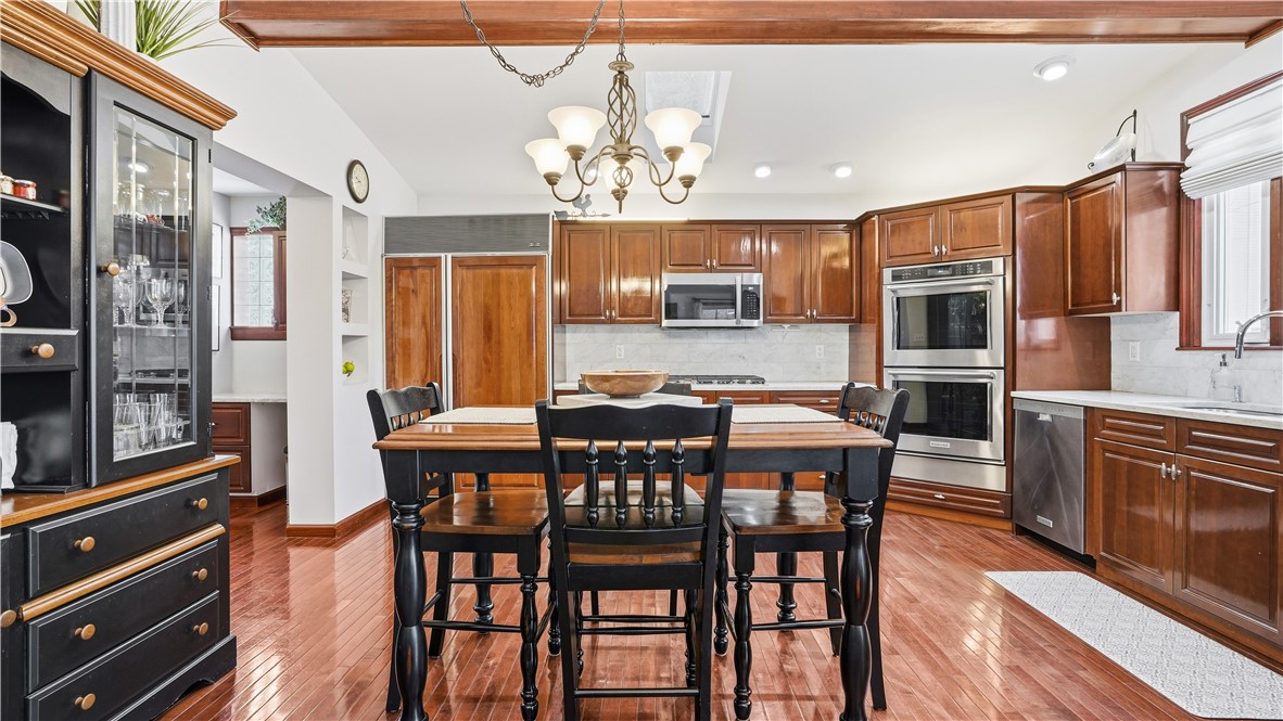 32 Herbst Rd
