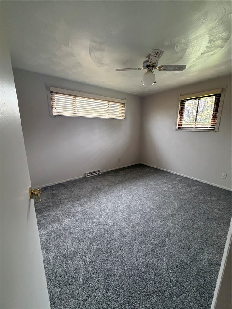 1210 Doris St