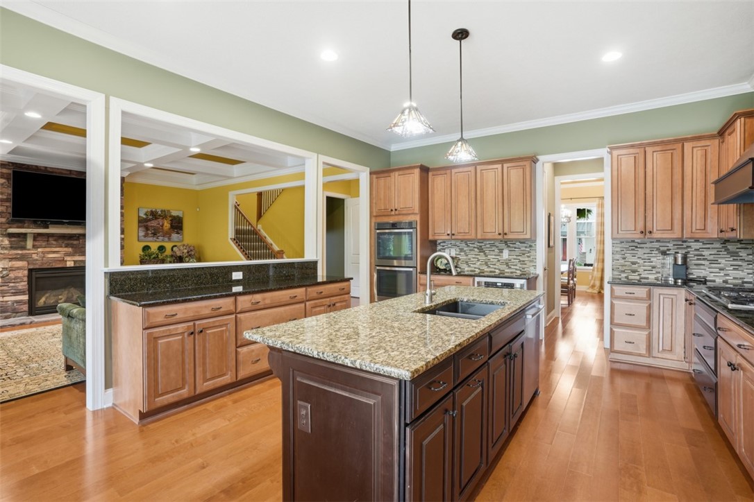 195 Seneca PL
