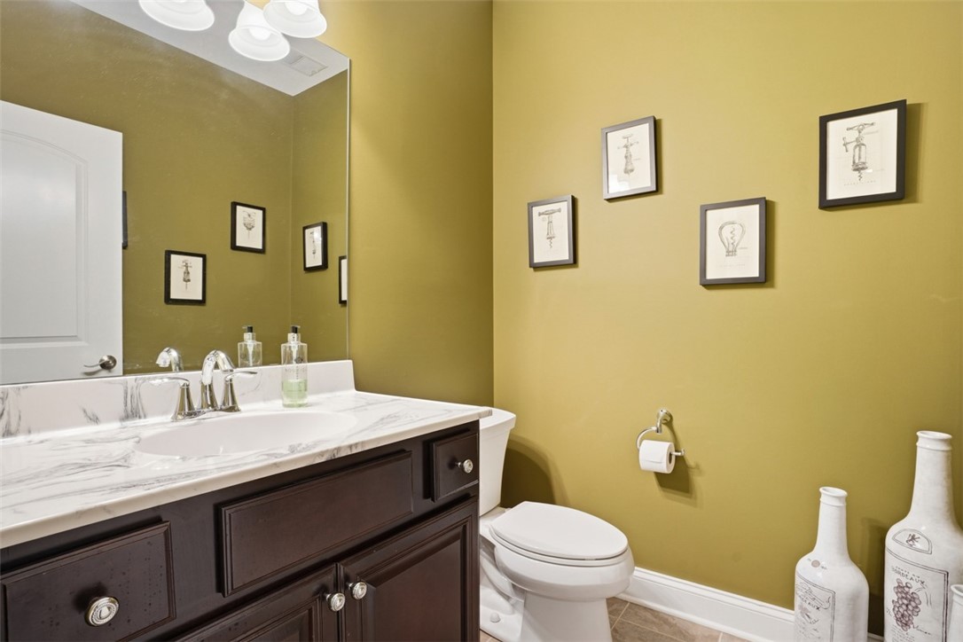 195 Seneca PL