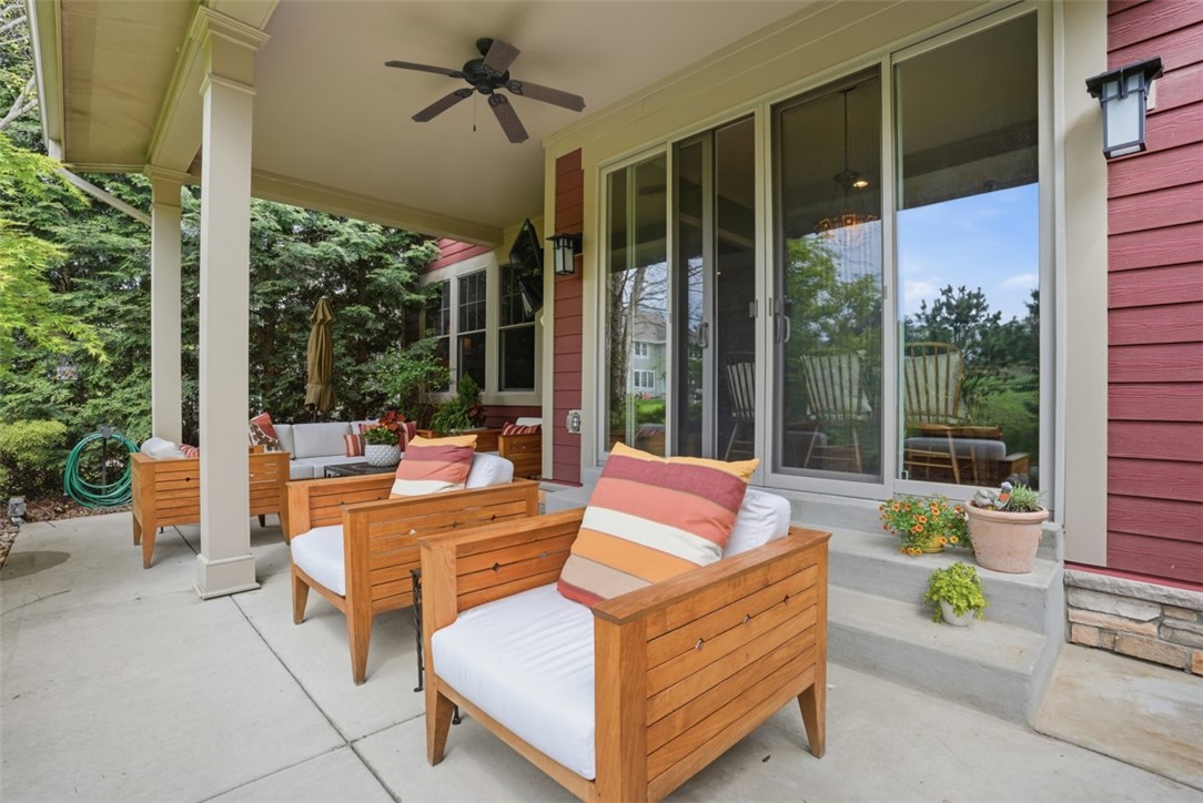 195 Seneca PL