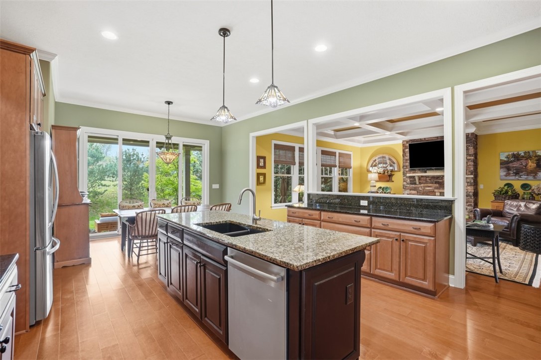 195 Seneca PL
