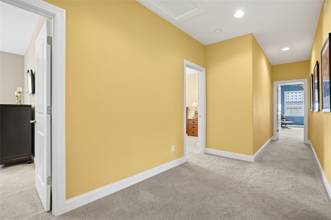 195 Seneca PL