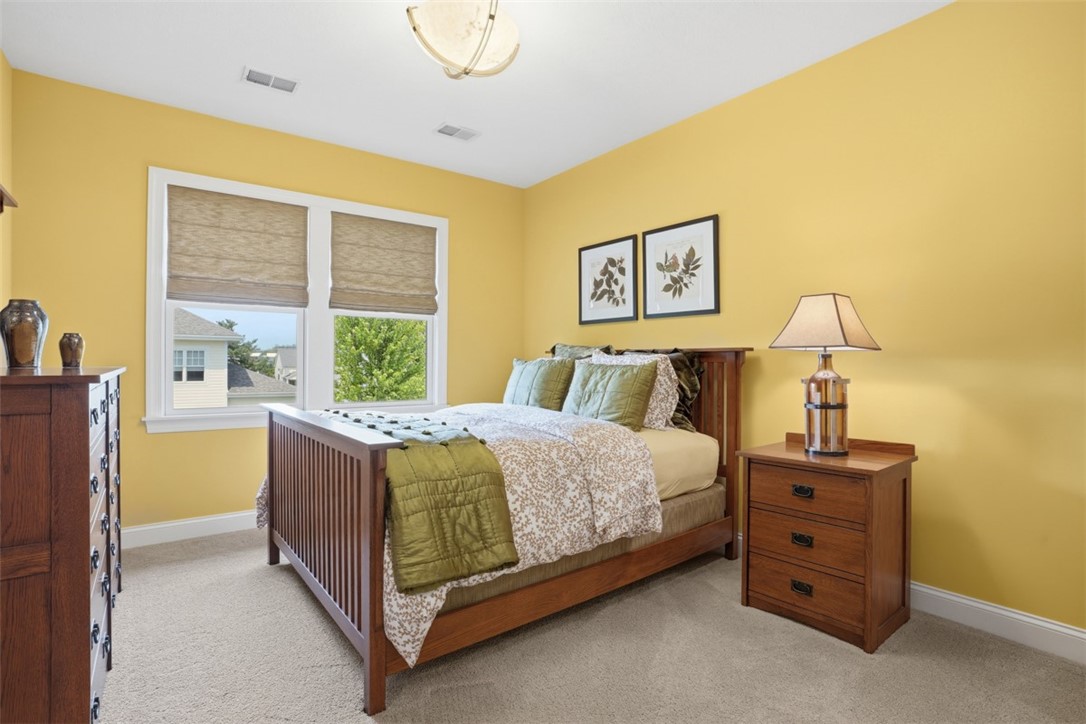 195 Seneca PL