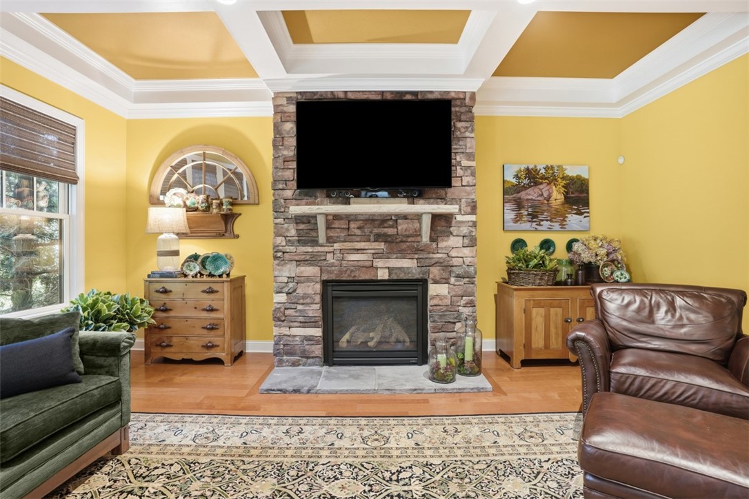 195 Seneca PL