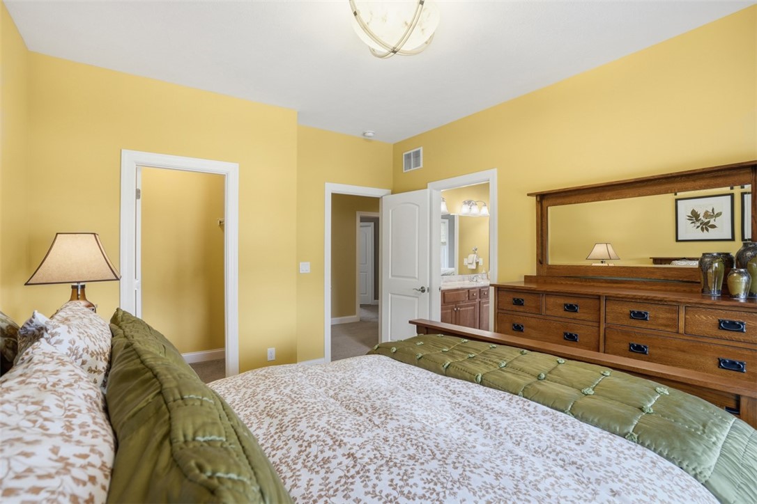 195 Seneca PL