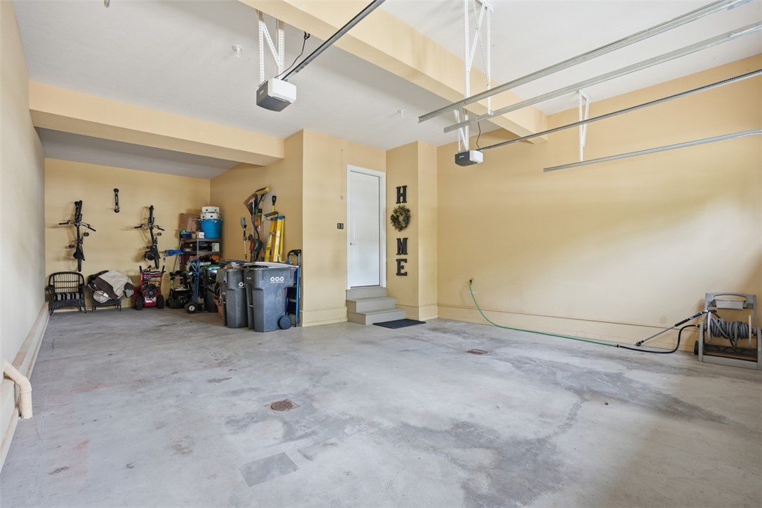 195 Seneca PL