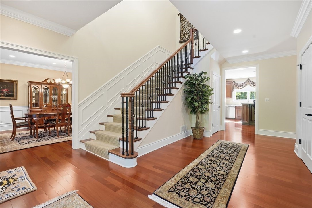 1040 Chanticleer Dr