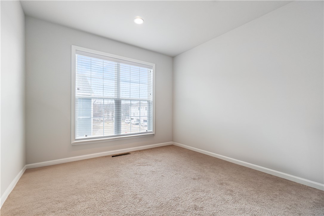 314 Harlequin St