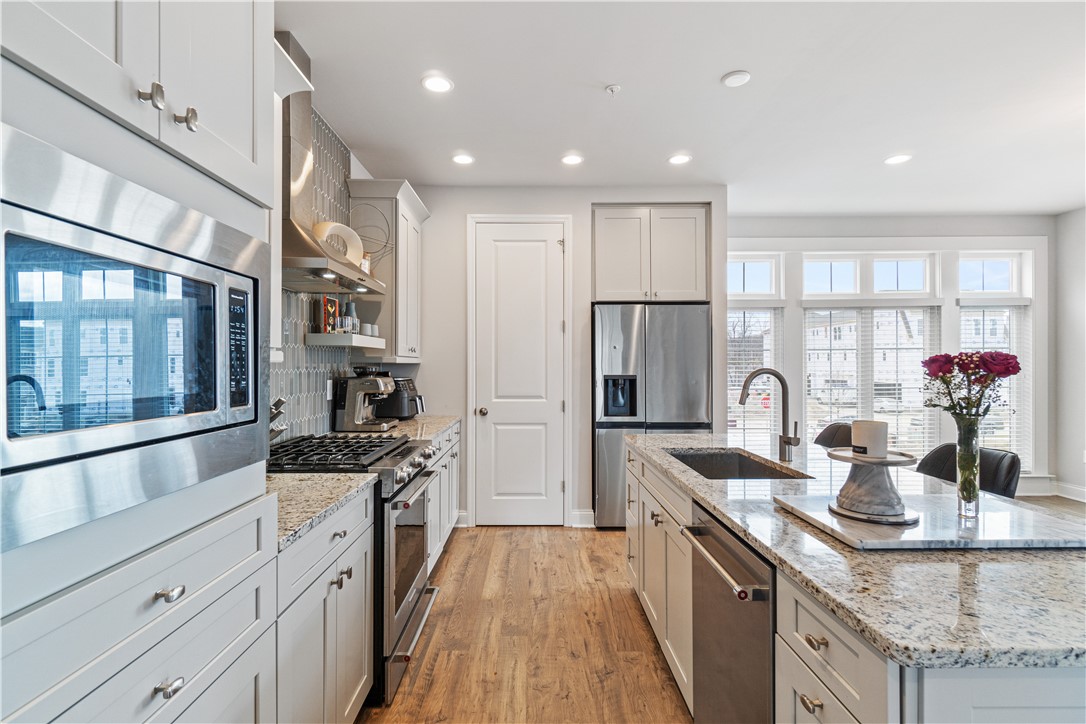 314 Harlequin St