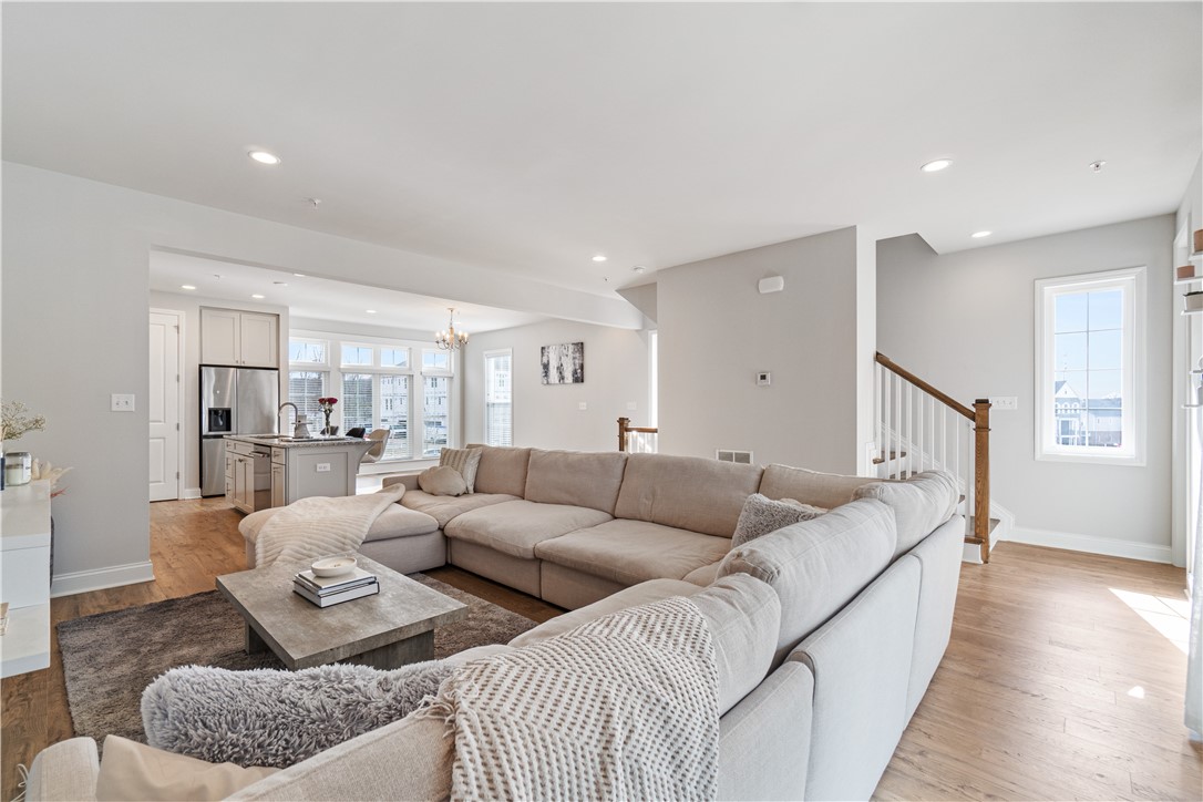 314 Harlequin St