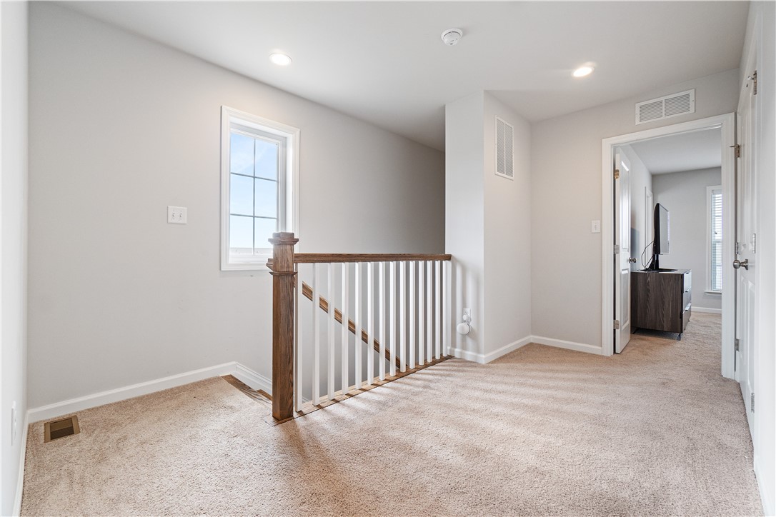 314 Harlequin St