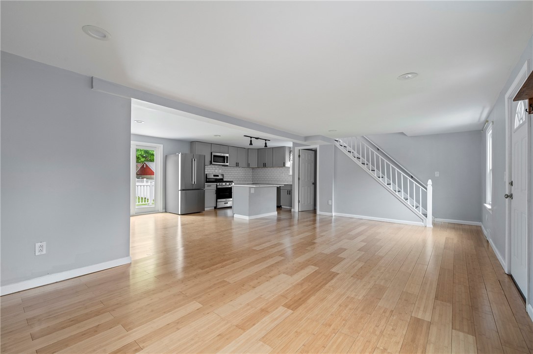 126 8th Ave
