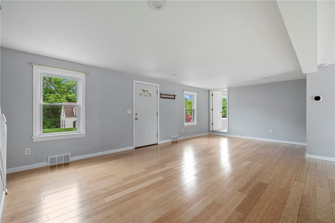 126 8th Ave