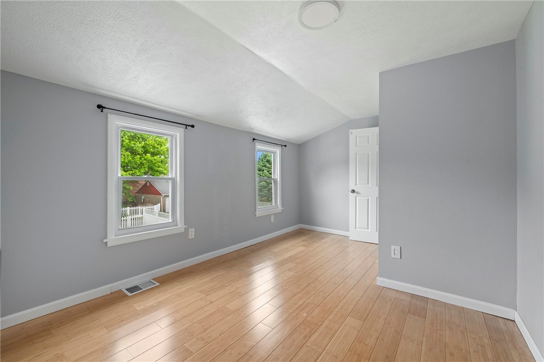 126 8th Ave