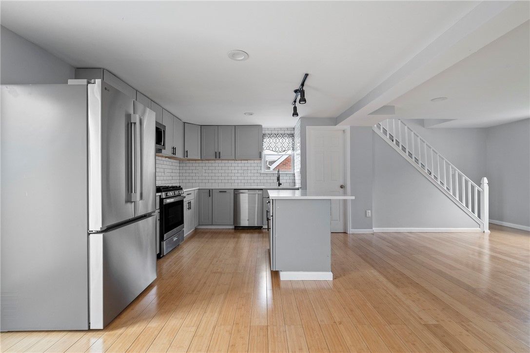 126 8th Ave