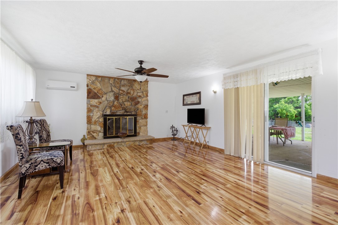 203 Burch Dr