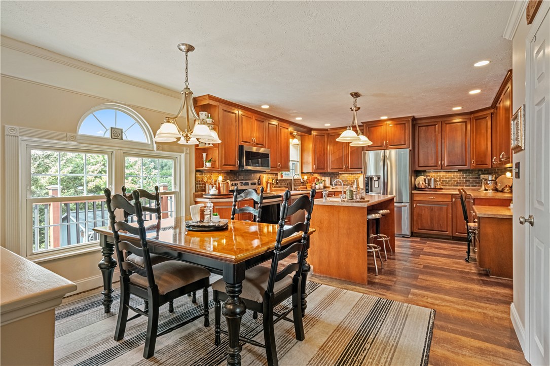 105 Forest Glen Dr