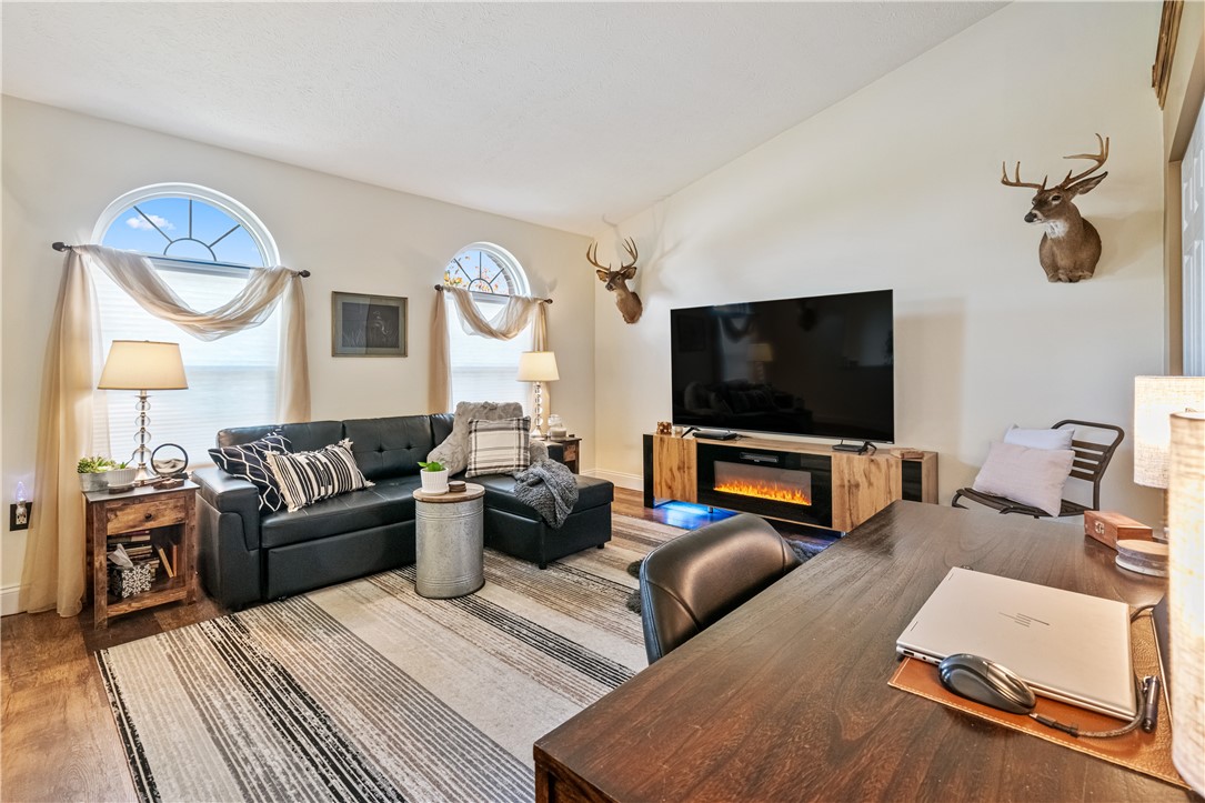 105 Forest Glen Dr