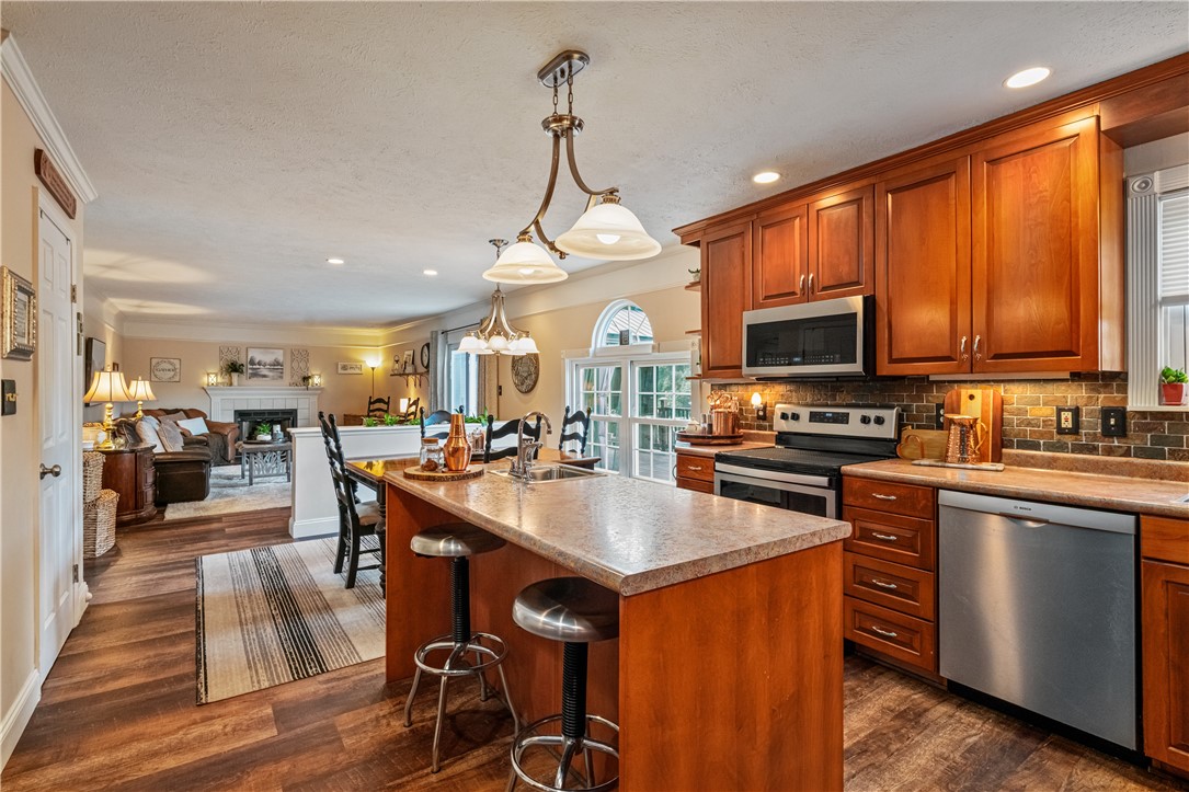 105 Forest Glen Dr