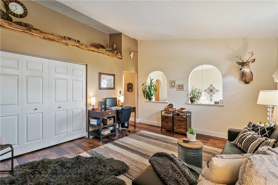 105 Forest Glen Dr