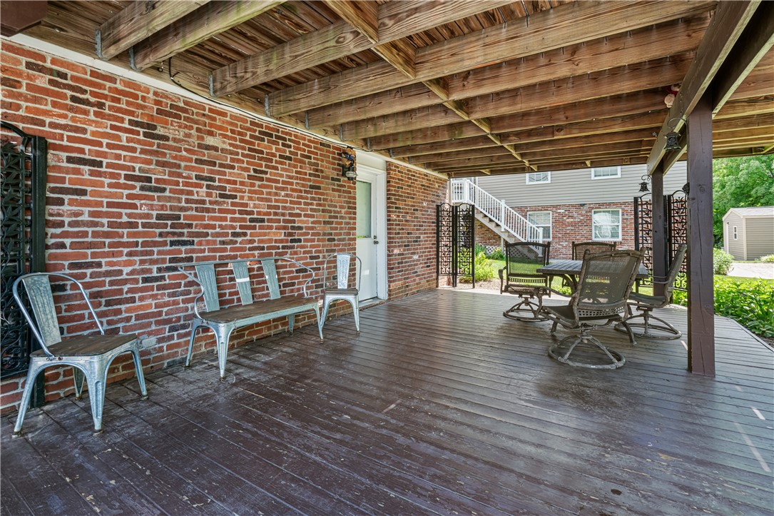 105 Forest Glen Dr