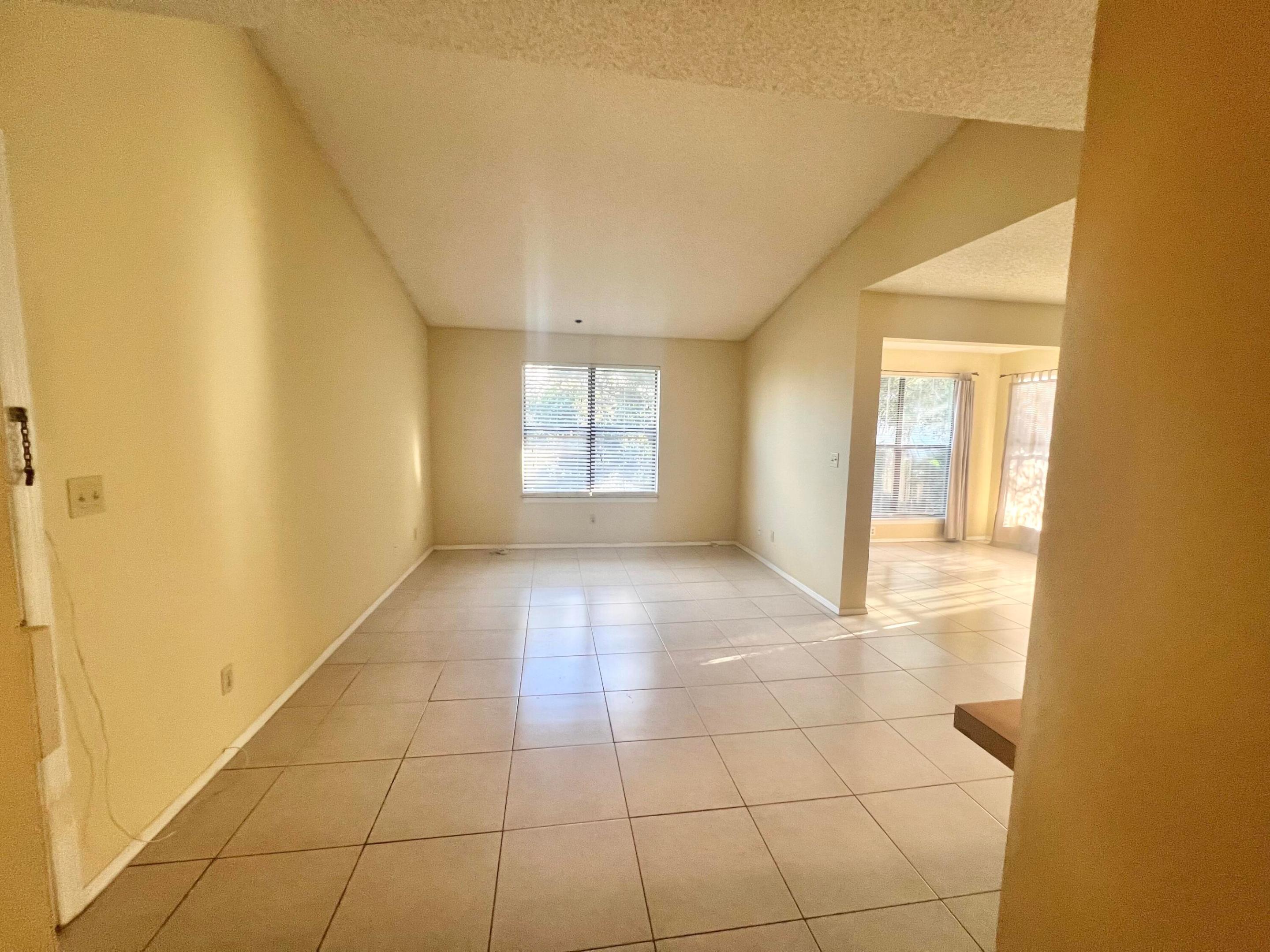 2301 N Congress Avenue 32