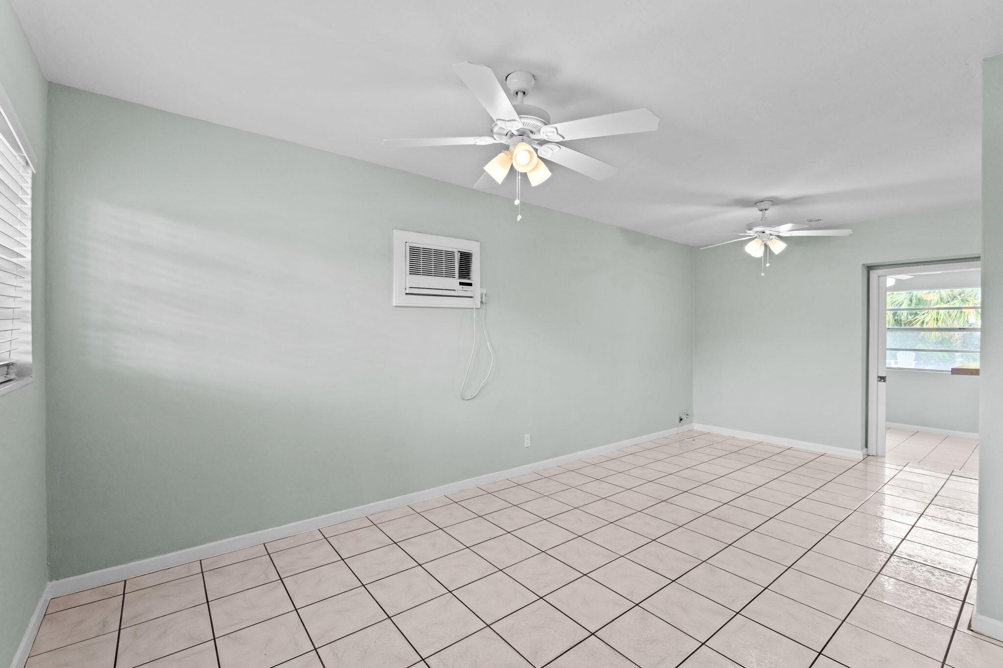 1439 W Broome Street