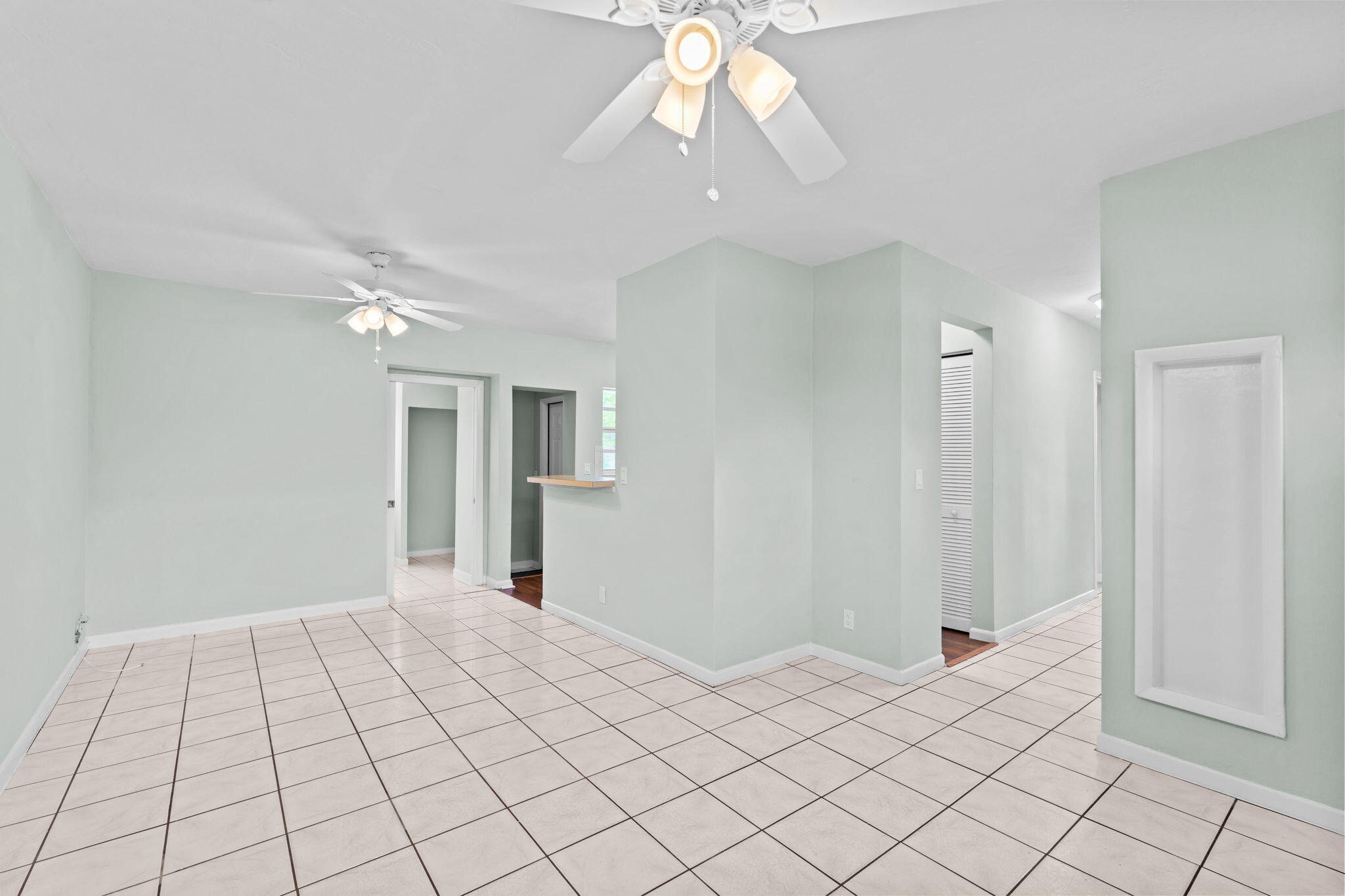 1439 W Broome Street