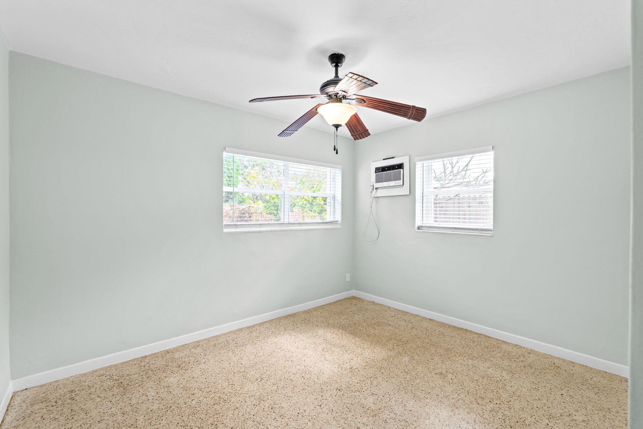 1439 W Broome Street