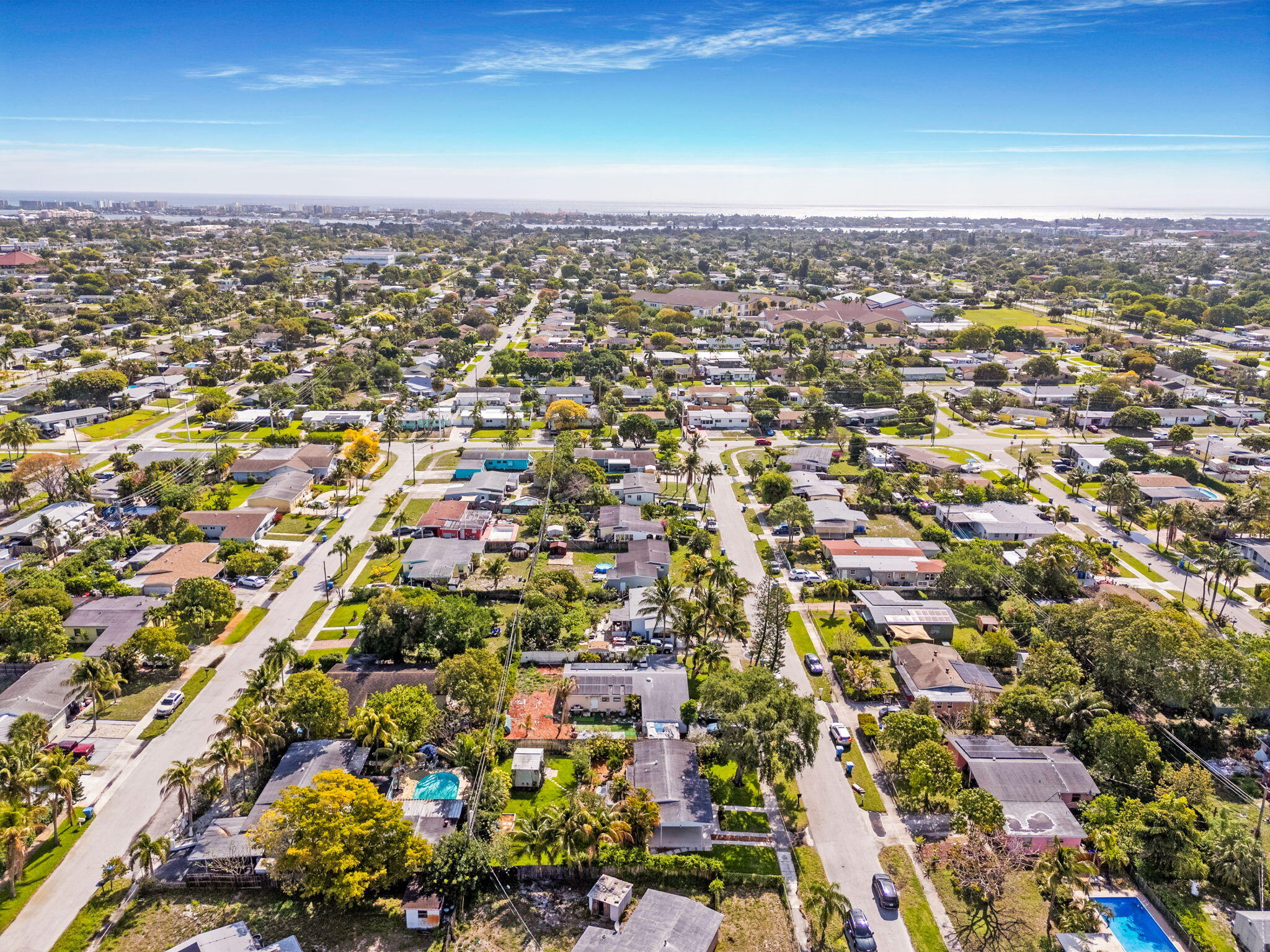 1439 W Broome Street