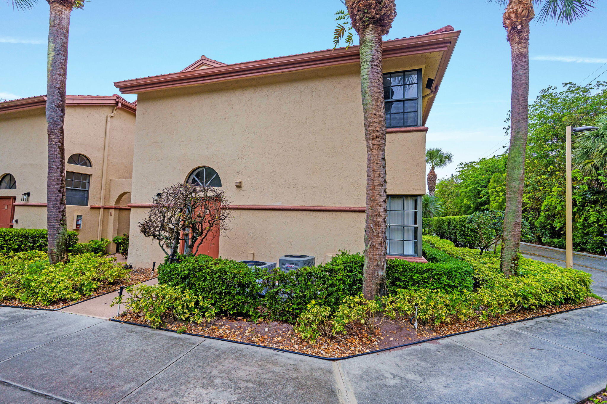 5131 Europa Drive I