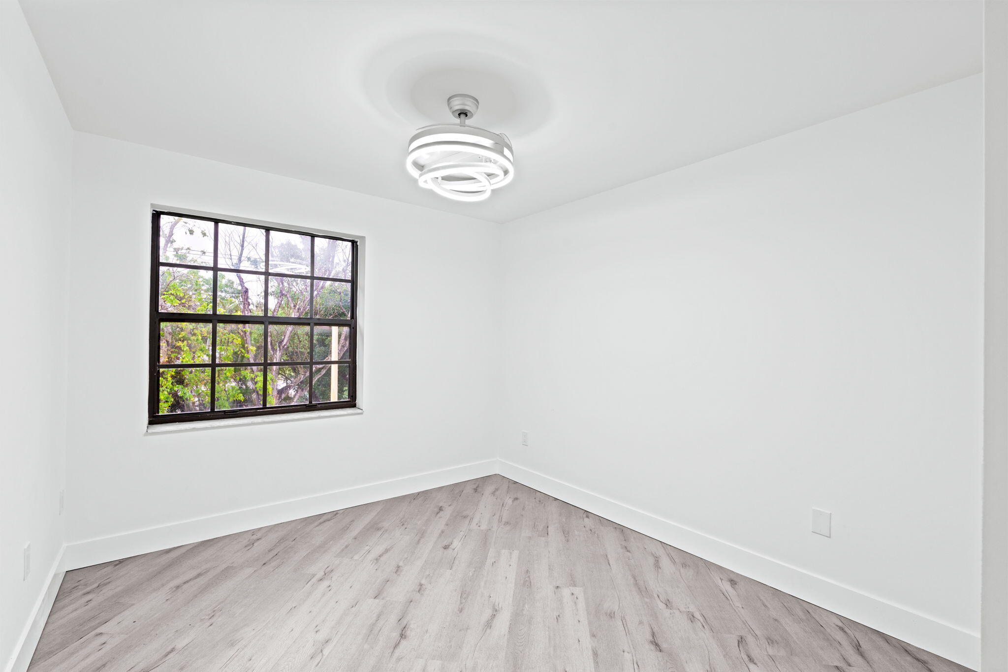 5131 Europa Drive I