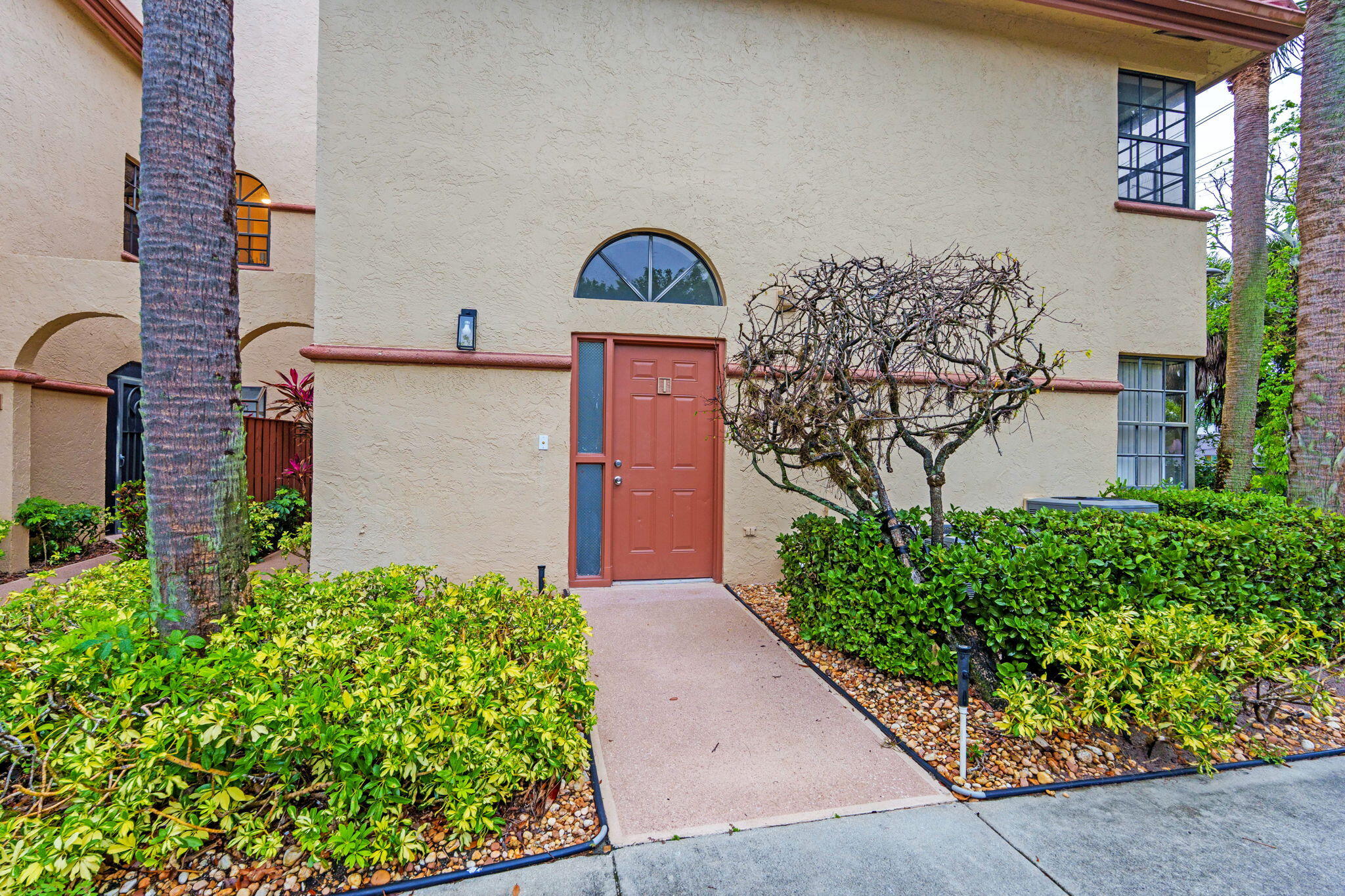 5131 Europa Drive I