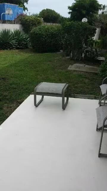 1821 NE 40th Court 305