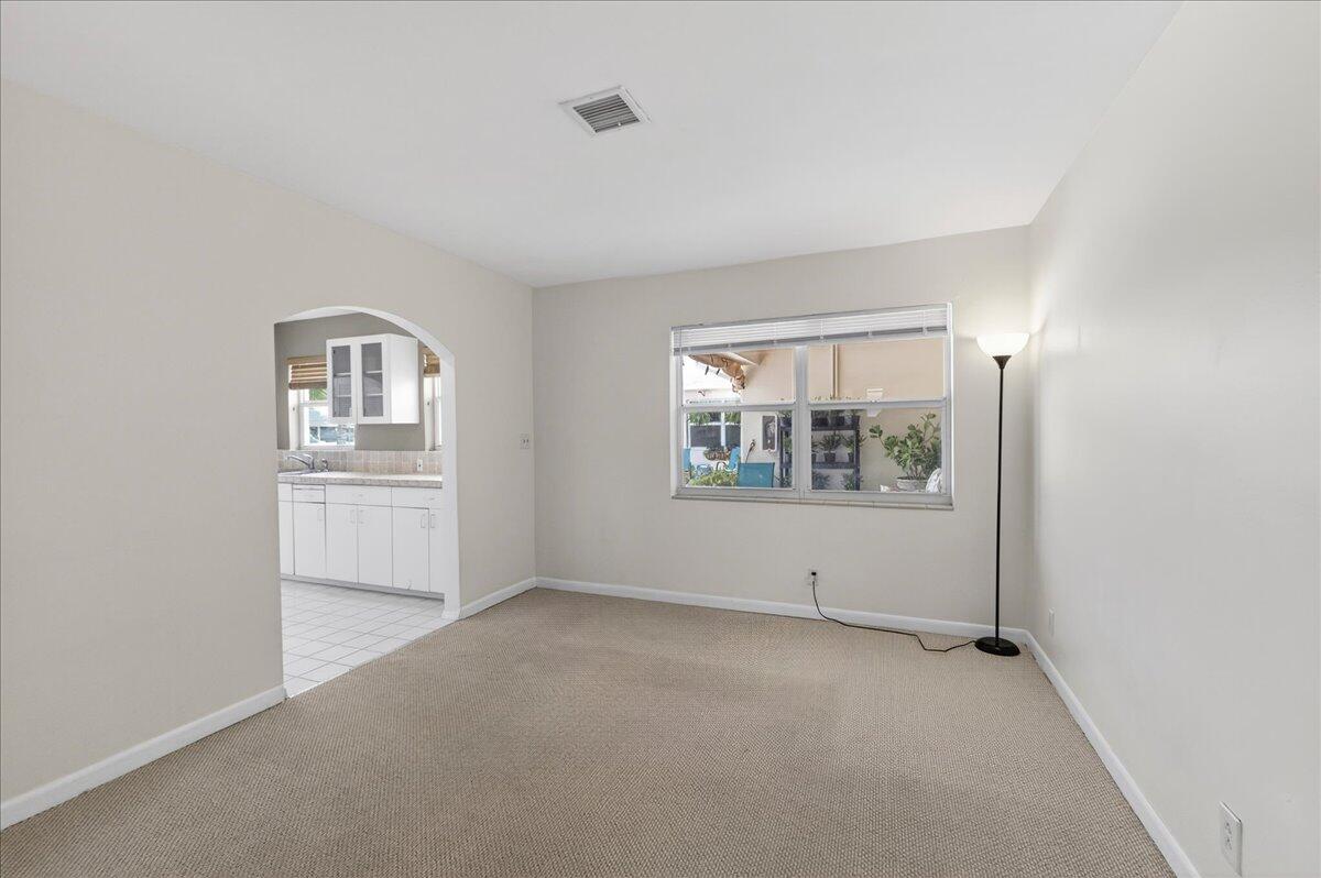 1016 N 16th Avenue 3