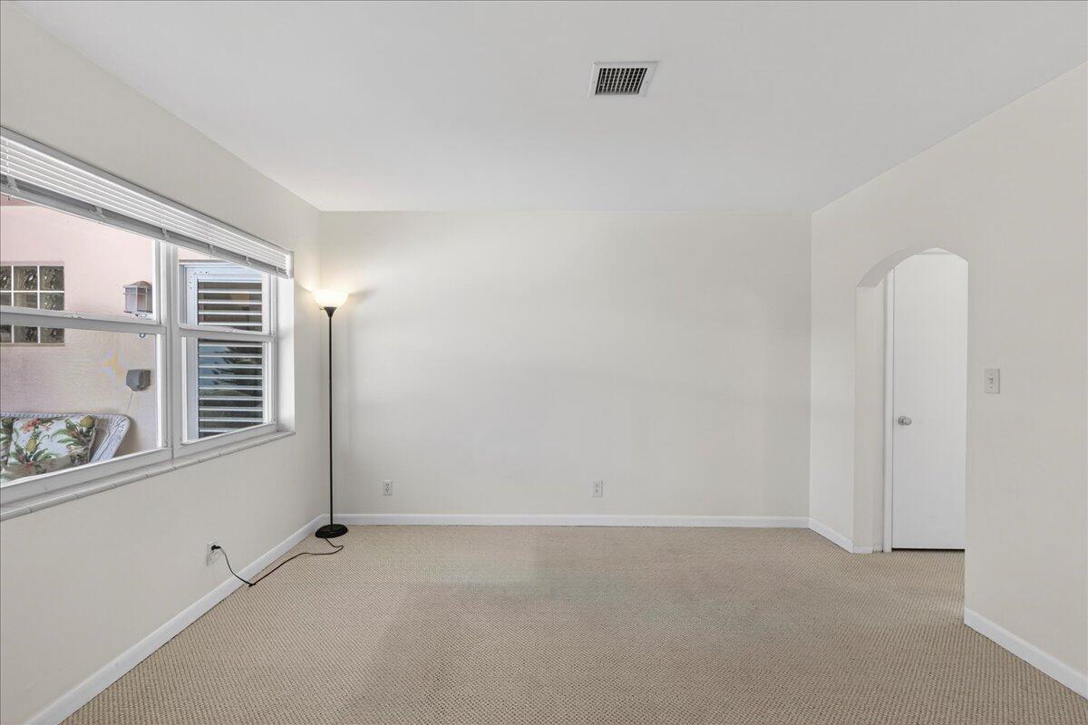 1016 N 16th Avenue 3
