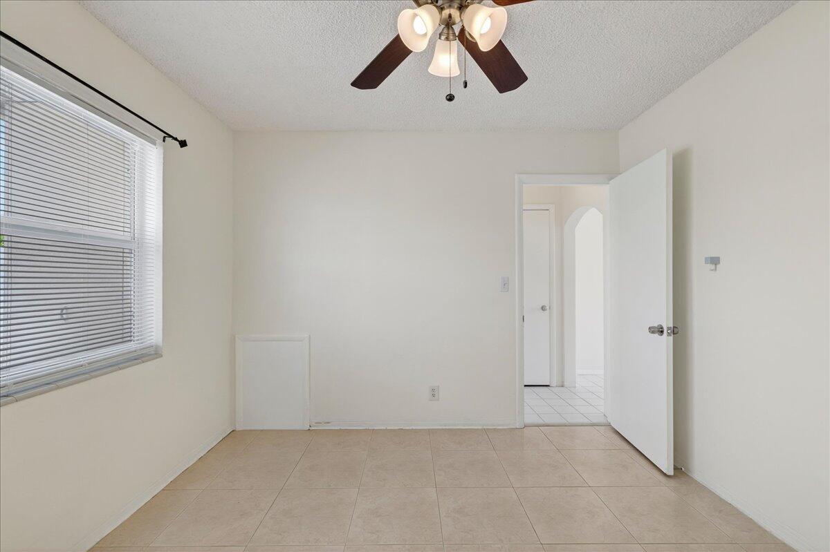 1016 N 16th Avenue 3