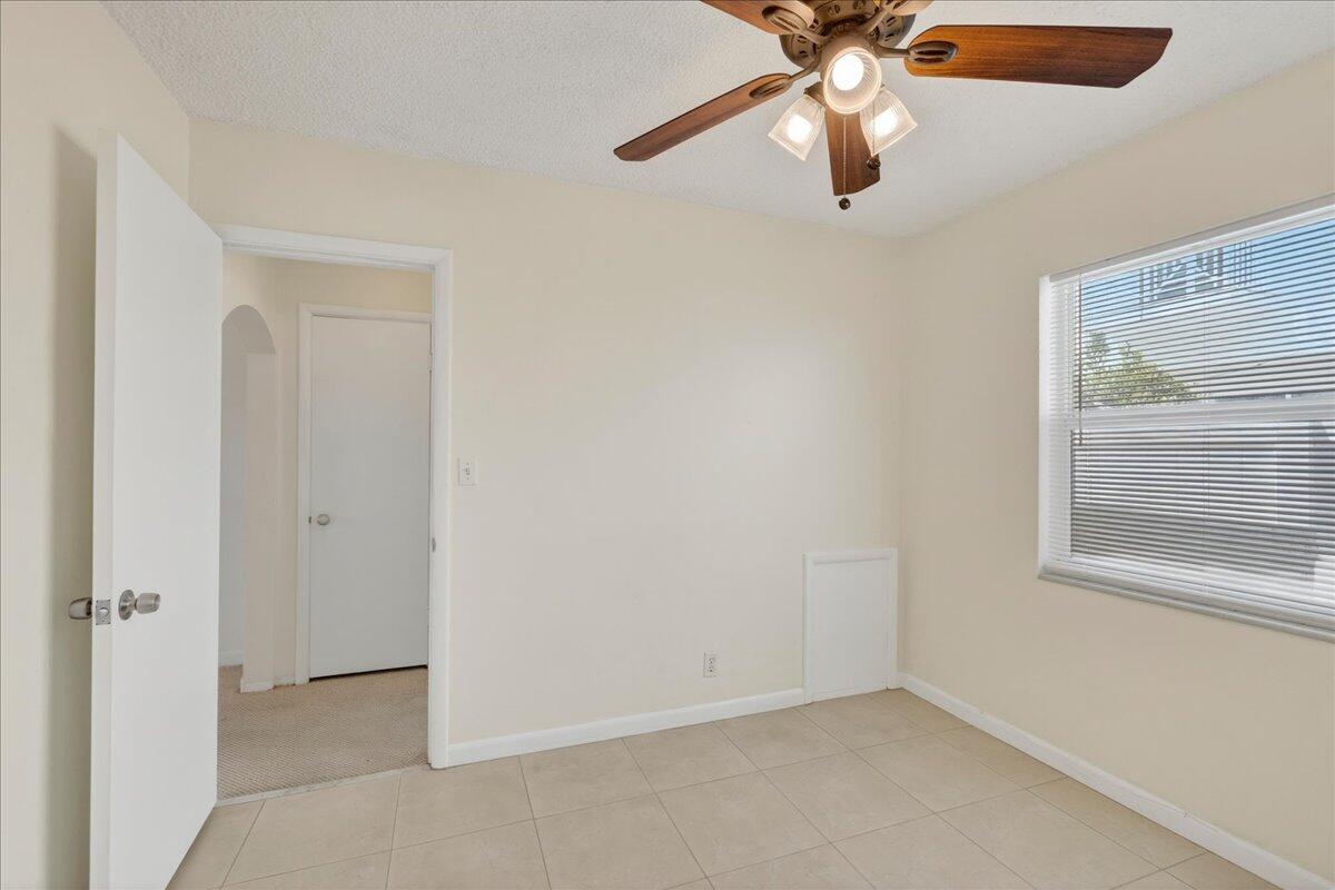 1016 N 16th Avenue 3