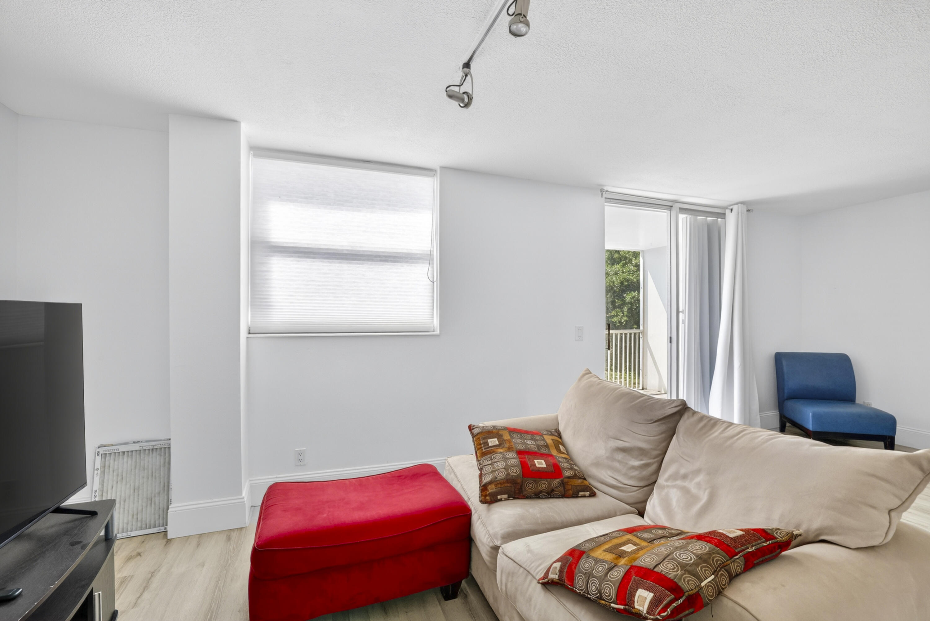 5961 NW 2nd Avenue #302