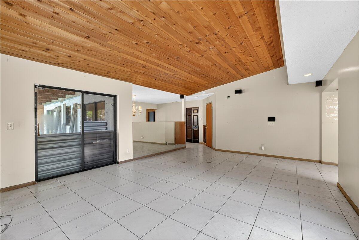 4240 NW 74th Avenue