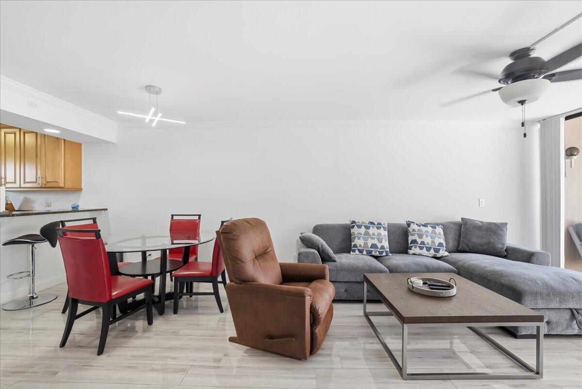 16 Royal Palm Way 2050