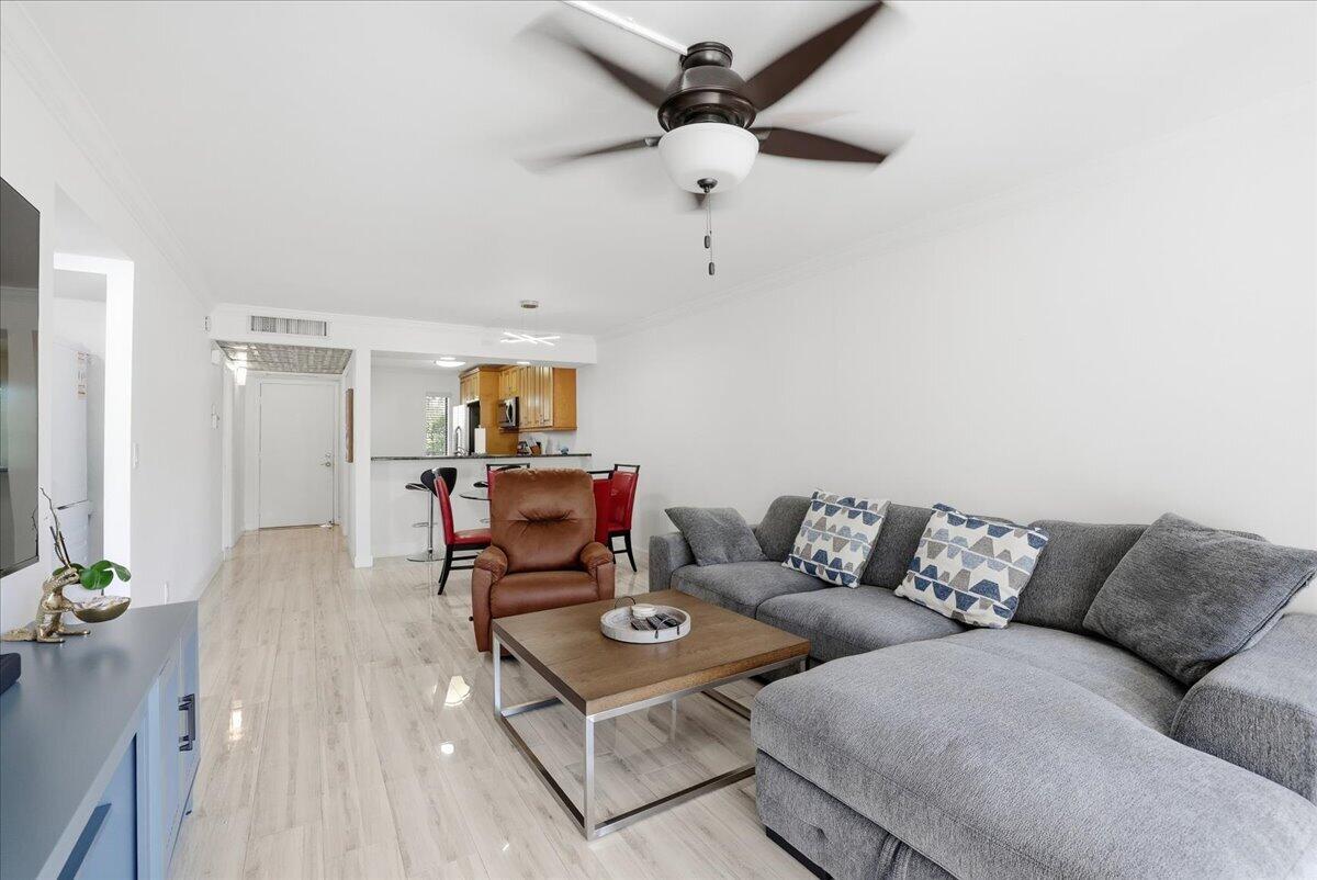 16 Royal Palm Way 2050