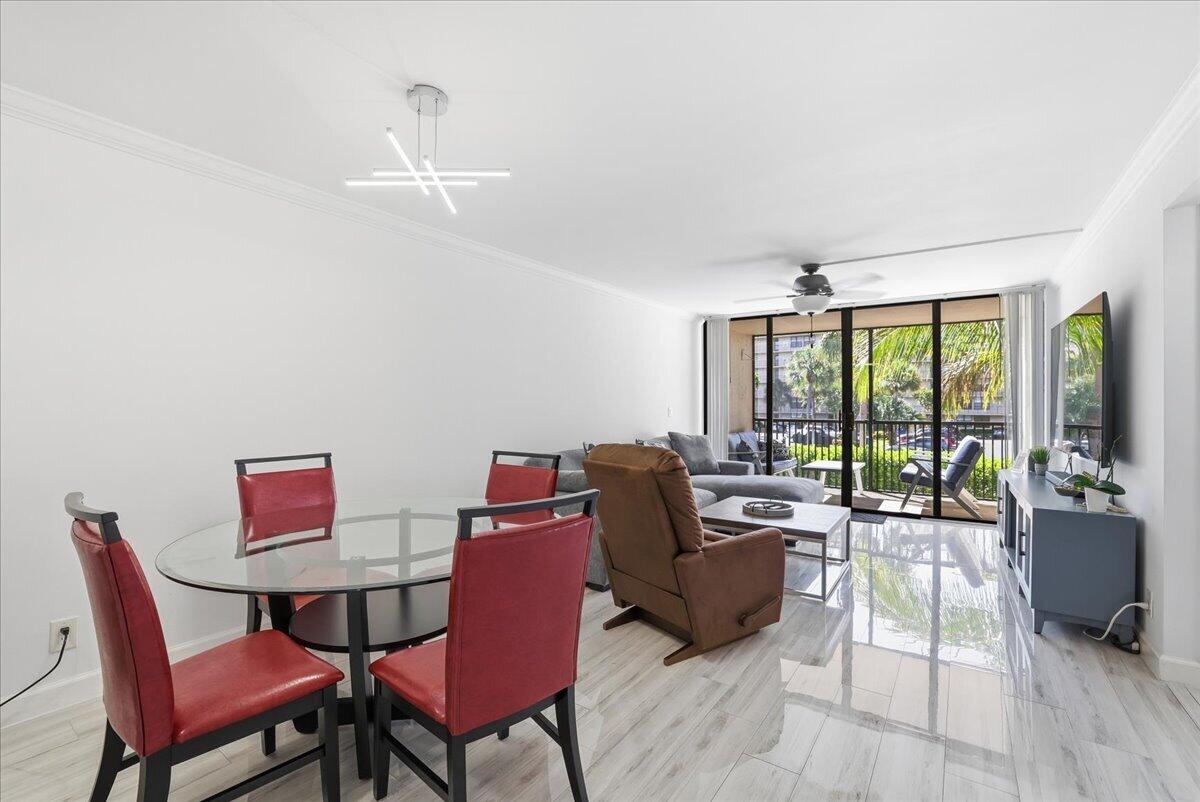 16 Royal Palm Way 2050