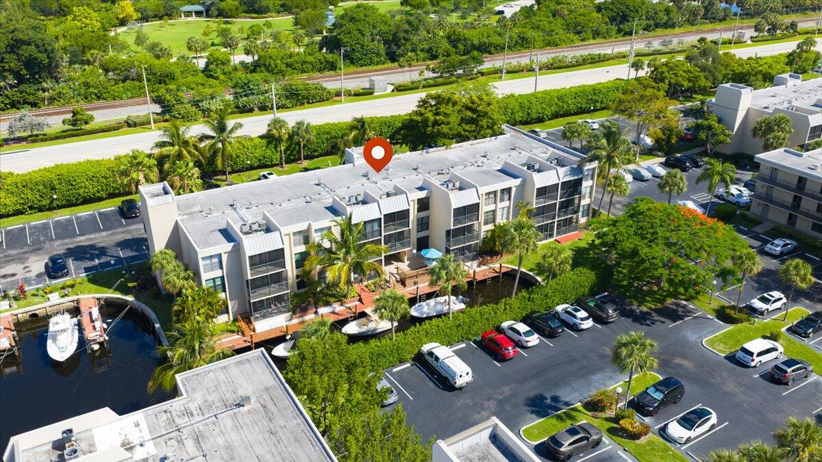 16 Royal Palm Way 2050