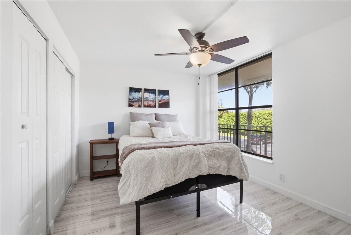 16 Royal Palm Way 2050
