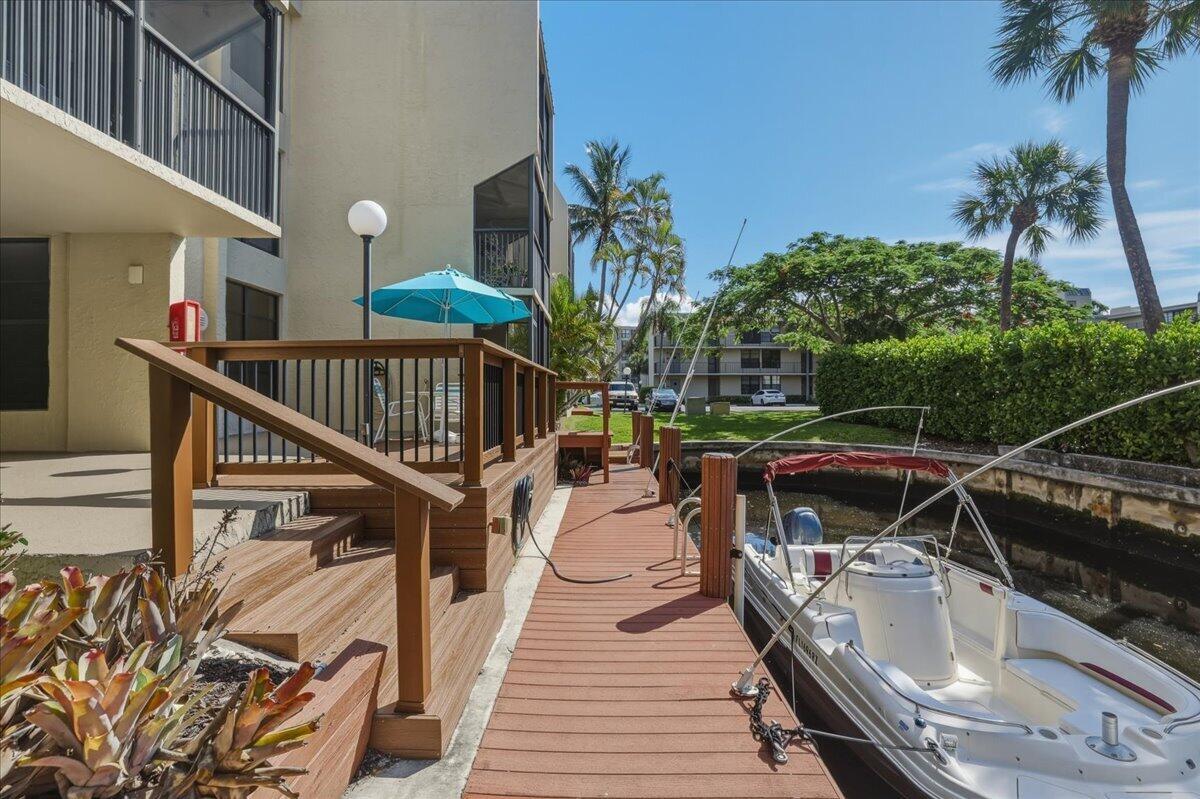 16 Royal Palm Way 2050