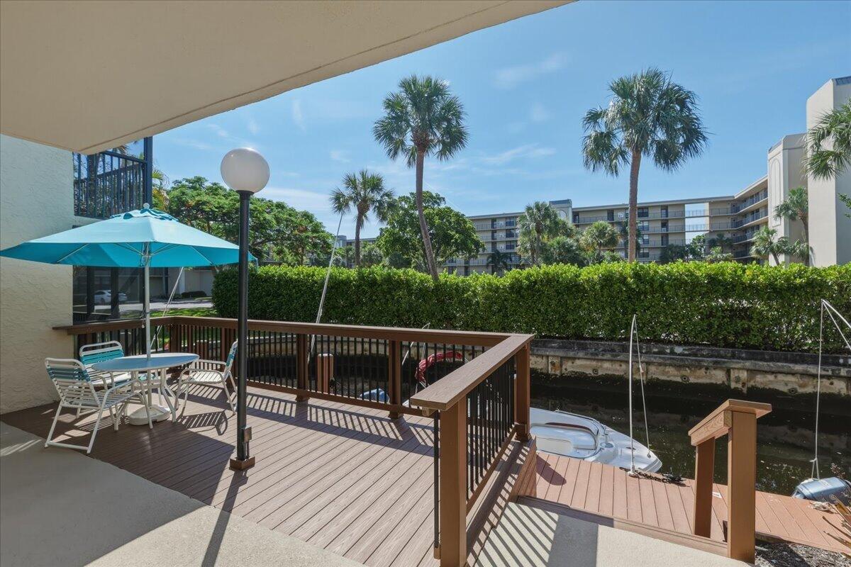 16 Royal Palm Way 2050