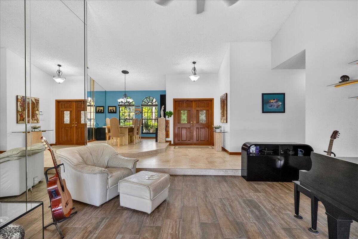 5044 NW 81st Avenue
